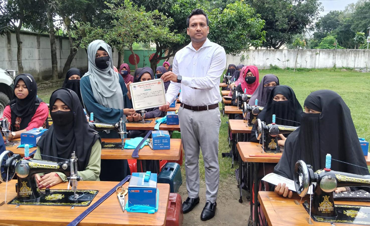 বগুড়ায় ৩৮ জন নারীকে প্রশিক্ষন
পরবর্তী সেলাই মেশিন প্রদান