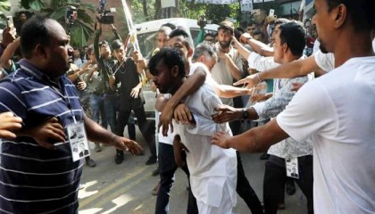 হিরো আলমের ওপর হামলার ঘটনায় ইইউসহ ১২ দেশের বিবৃতি
