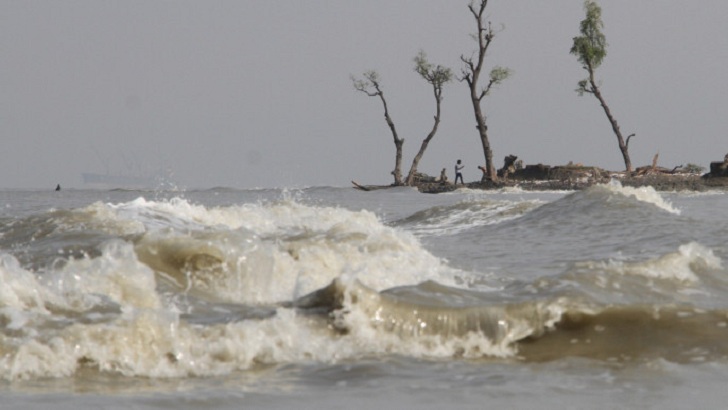 সারাদেশে বৃষ্টি অব্যাহত থাকতে পারে, সতর্ক সংকেত বহাল
