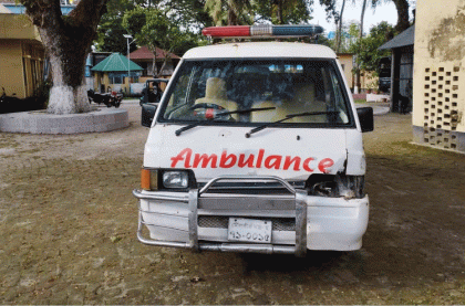 নন্দীগ্রামে অ্যাম্বুল্যান্সের ধাক্কায় প্রাণ গেলো মোমেনার