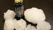 আকাশ থেকে পড়লো বরফের বিশাল খণ্ড
