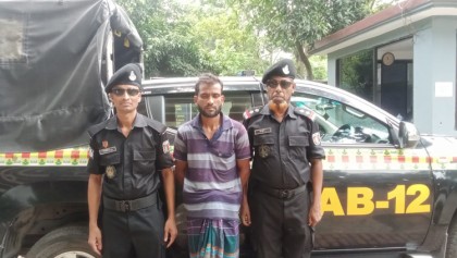 বগুড়ায় গৃহবধু নার্গিস হত্যা
মামলার আসামি গ্রেপ্তার