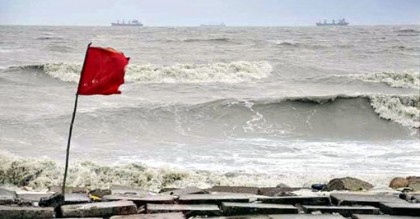 সাগরে লঘুচাপ, সমুদ্রবন্দরে ৩ নম্বর সতর্ক সংকেত
