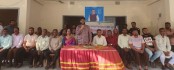 শাজাহানপুরে সরকারের উন্নয়ন তুলে ধরে খোট্টাপাড়ায় উঠান বৈঠক