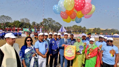 বর্ণিল আয়োজনে বগুড়া পুলিশ লাইন্স
স্কুলের বার্ষিক ক্রীড়া প্রতিযোগিতা অনুষ্ঠিত