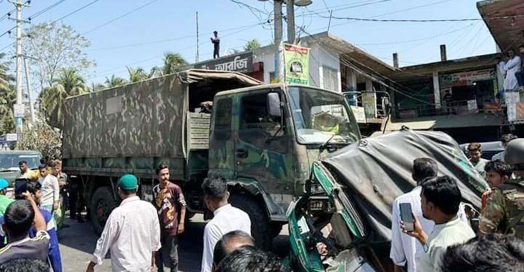 চট্টগ্রামে পৃথক সড়ক দুর্ঘটনায় আহত ৪৯
