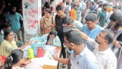 ত্রাণ রাখার জায়গা নেই টিএসসিতে, নতুন ভেন্যু শারীরিক শিক্ষাকেন্দ্র