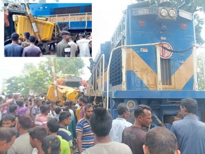 জয়পুরহাটে ট্রেন, মালবাহী ট্র্যাকের সংর্ঘস মুচড়ে গেছে ট্রাক 