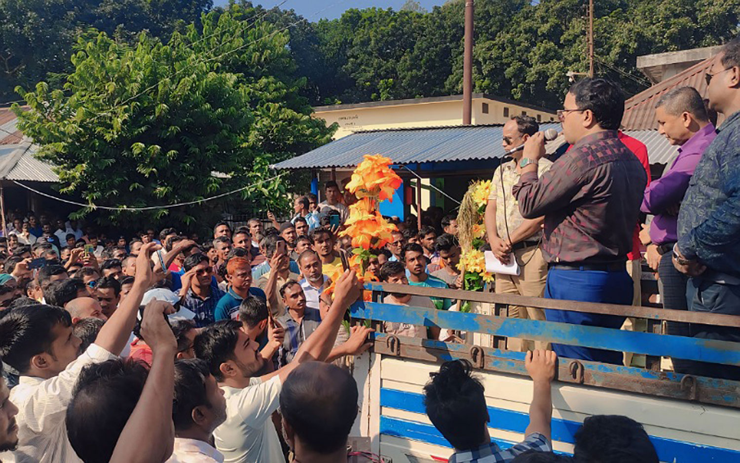 জনগন নয় নেতারাই জনগনের কাছে পৌঁছে যাবে: যুবদল সাধারন সম্পাদক নয়ন