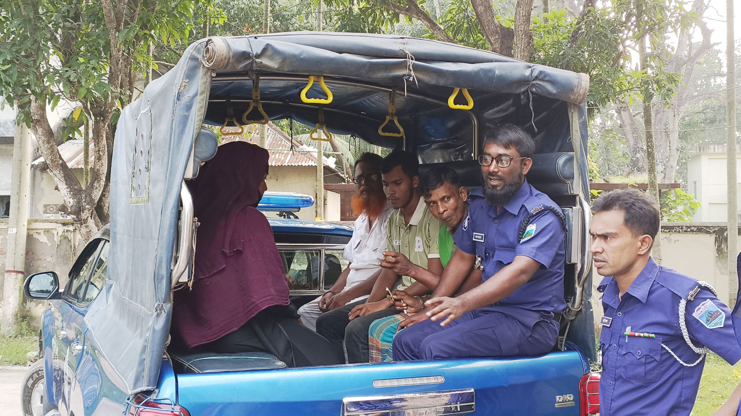 রাণীনগরে রিজিনা হত্যা মামলার ৫ আসামী গ্রেফতার