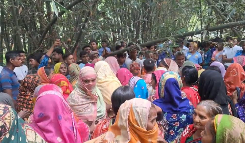 জয়পুরহাটে বাঁশঝাড় থেকে যুবকের ঝুলন্ত মরদেহ উদ্ধার করেছে পুলিশ