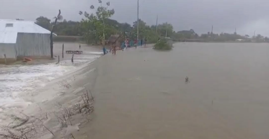 ১৫ নভেম্বর,২০০৭ সালের এই দিনে উপকূলে আঘাত হেনেছিল সুপার সাইক্লোন সিডর