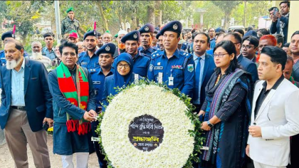 বুদ্ধিজীবী দিবসে বগুড়া জেলা প্রশাসনের পুষ্পস্তবক অর্পণ ও আলোচনা সভা