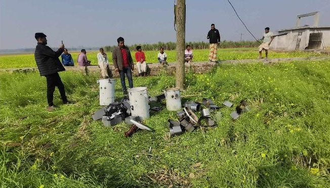 নাটোরে পাহারাদারকে বেঁধে রেখে ৩ টি বৈদ্যুতিক ট্রান্সমিটার চুরি