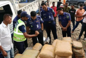 সিরাজগঞ্জে পরিত্যক্ত কাভার্ডভ্যানে মিললো ৭৮ কেজি গাঁজা