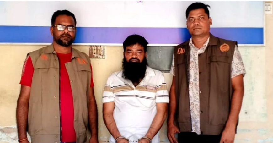 বগুড়ায় বহিষ্কৃত যুবলীগ নেতার ভাই ঝুমুর সরকার গ্রেফতার