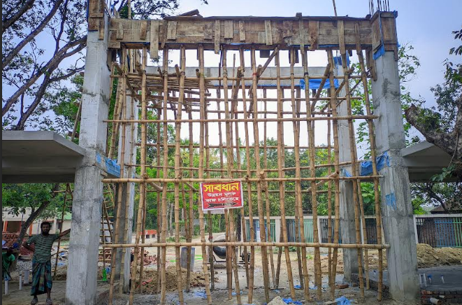 এলাকাবাসীর তোপের মুখে বন্ধ আলতাদিঘী জাতীয় উদ্যান গেটের নির্মাণ কাজ