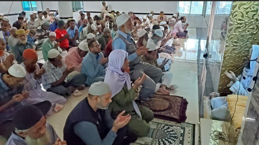 বিশিষ্ট সাংবাদিক অধ্যাপক মোজাম্মেল হক তালুকদারের ৫ম মৃত্যুবার্ষিকীতে দোয়া মোনাজাত ও কবর জিয়ারত