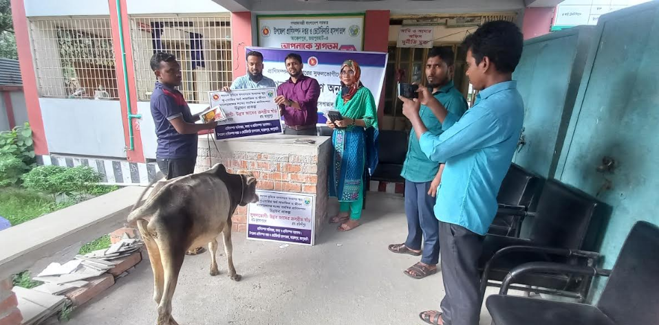 জয়পুরহাটে ক্ষুদ্র নৃ-গোষ্ঠীর আর্থ-সামাজিক উন্নয়নের জন্য ষাঁড় গরু বিতরণ