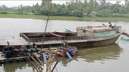 রায়গঞ্জের ফুলজোর নদীতে অবৈধ বালু উত্তোলন: ভ্রাম্যমাণ আদালতে দুই লাখ টাকা জরিমানা