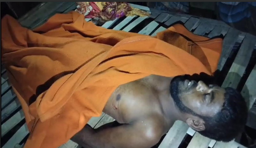 গাইবান্ধার সুন্দরগঞ্জে আম পাড়াকে কেন্দ্র করে চাচাকে ছুরিকাঘাতে হত্যা