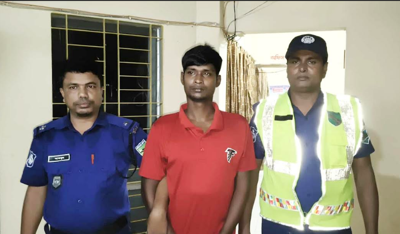 বড়াইগ্রামে মর্মান্তিক সড়ক দুর্ঘটনায় নিহত ৮, ঘাতক ট্রাক চালক গ্রেফতার