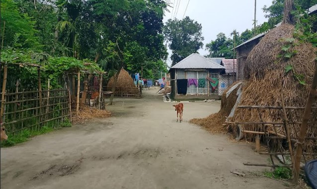 গঙ্গাচড়ায় ফেসবুক কটূক্তির জেরে ১২শ' জনের বিরুদ্ধে মামলা, আতঙ্কে গ্রাম ফাঁকা