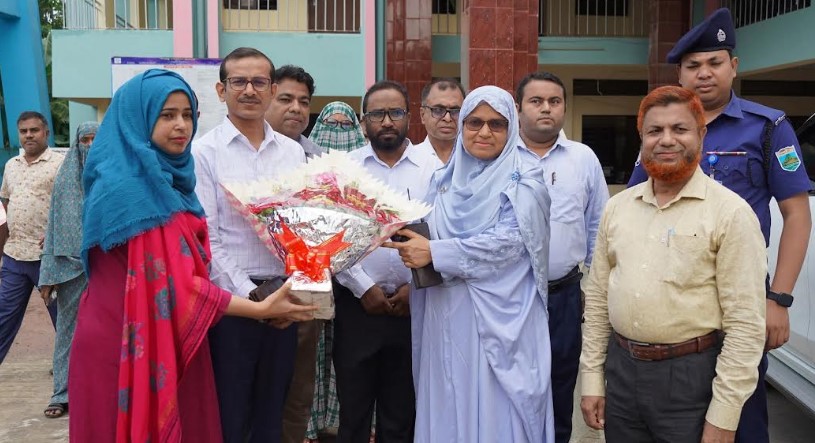‎কাহালুতে জেলা প্রশাসকের বিভিন্ন দপ্তর পরিদর্শন ও সহায়তা প্রদান