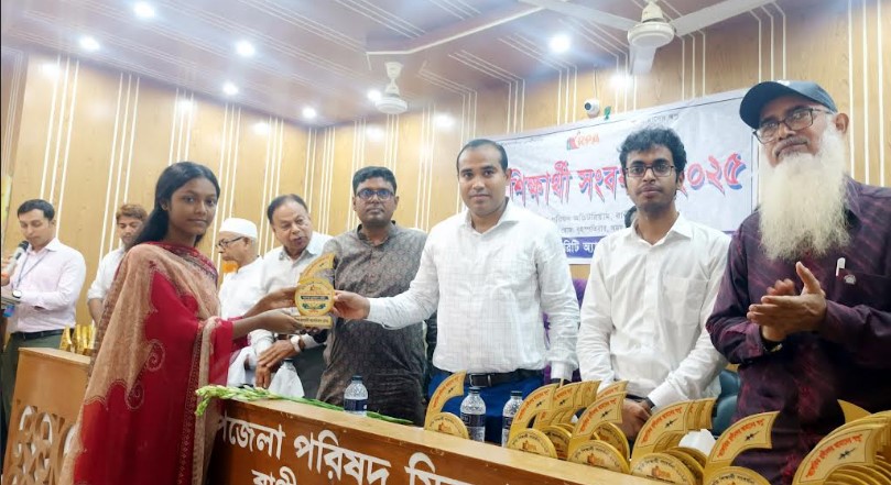 রাণীনগরে কৃতি শিক্ষার্থীদের সংবর্ধনা দিলো আরপিএ