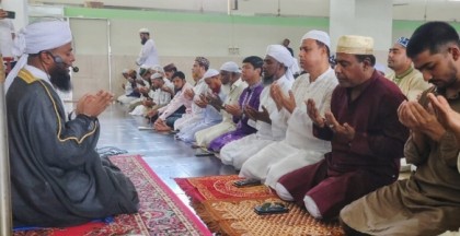 বগুড়ায় খালেদা জিয়ার জন্মদিনে 
দোয়া মাহফিল ও খাবার বিতরণ
