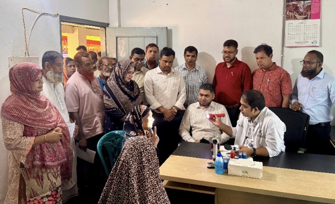 বগুড়ায় ব্র্যাক মাইক্রোফাইন্যান্সের উদ্যোগে বিনামূল্যে চক্ষু সেবা ক্যাম্প অনুষ্ঠিত