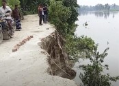 করতোয়া নদীর ভয়াবহ ভাঙনে বিলীন ঘরবাড়ি ও রাস্তা