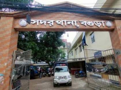 বগুড়ায় ৬৩ লিটার দেশীয় মদসহ তিন মাদক ব্যবসায়ী গ্রেপ্তার