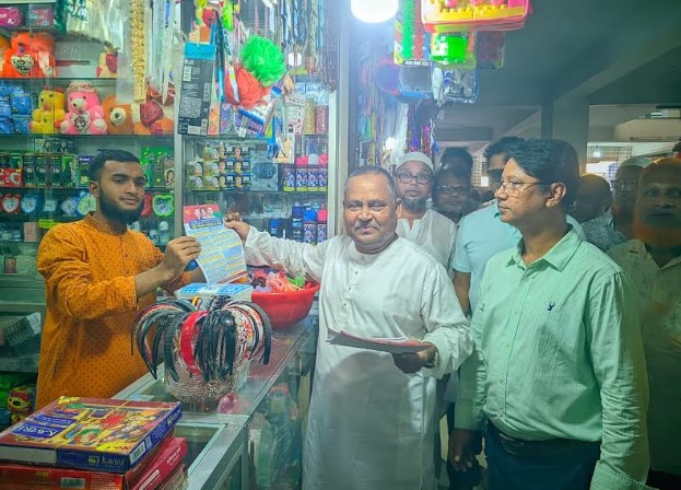 রংপুর -৩ আসনে রাষ্ট্র সংস্কারের  ৩১ দফা বাস্তবায়নে গণসংযোগে বিএনপি নেতা সামু