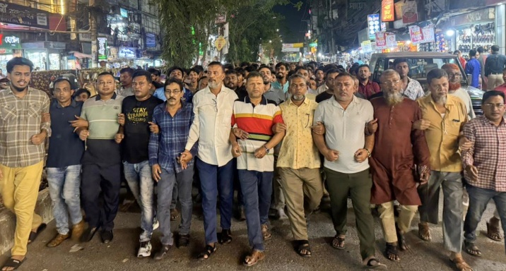 বগুড়ায় ধানের শীষের প্রচারণায় 
গণসংযোগ ও লিফলেট বিতরণ