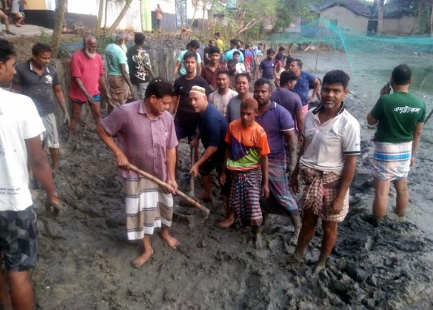 বিপ্লব ও সংহতি  দিবস উপলক্ষ্যে আদমদীঘিতে সেচ্ছাশ্রমে রাস্তা সংস্কার