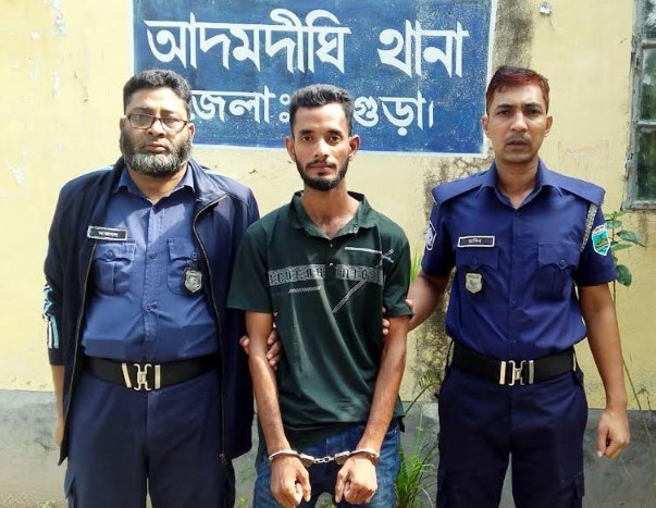 বগুড়ায় ৯ম শ্রেনির ছাত্রীকে দ্বিতীয় দফায় অপহরণের চেষ্টার সময় আটক - ১