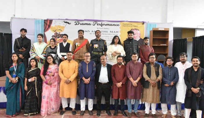 পুণ্ড্র ইউনিভার্সিটিতে ইংরেজি বিভাগের শিক্ষার্থীদের নাট্যানুষ্ঠান অনুষ্ঠিত