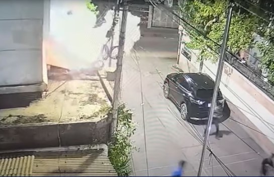 রাজধানীতে উপদেষ্টা রিজওয়ানা হাসানের বাসার সামনে ককটেল বিস্ফোরণ