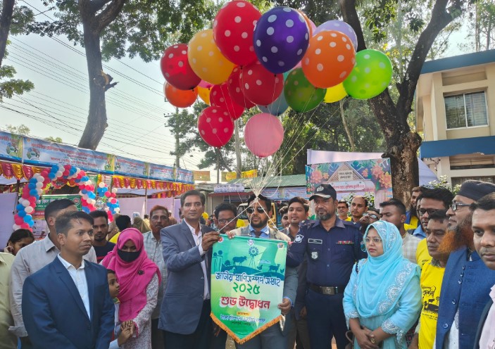 শেরপুরে সপ্তাহব্যাপী প্রাণিসম্পদ প্রদর্শনীতে খামারিদের ভিড়
