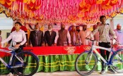রাণীনগরে মেধা যাচাইয়ে বাই সাইকেল উপহার পেলেন দুই শিক্ষার্থী