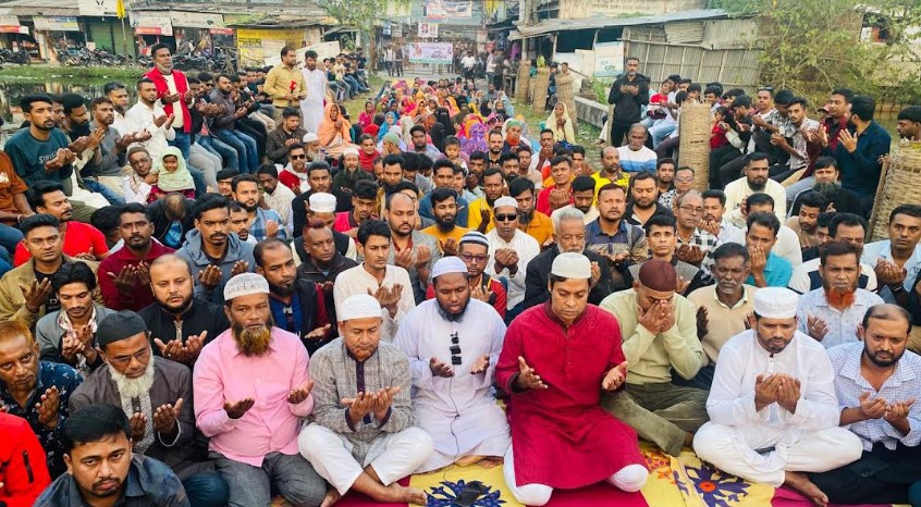 খালেদা জিয়ার সুস্থতা কামনায় বগুড়ায় সাবেক যুবদল নেতাদের দোয়া মাহফিল