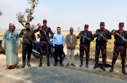 ধামইরহাট সীমান্তে মাদকসেবীর ৬ মাসের কারাদণ্ড