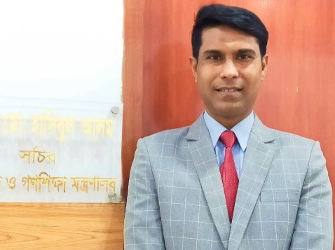 আন্দোলনে নেতৃত্ব দেওয়ায় প্রাথমিকের শিক্ষক নেতা মাহবুবর রহমানকে শোকজ