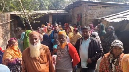 জয়পুরহাটে মধ্যরাতে দুর্বৃত্তদের হামলা: ফুফু নিহত, ভাতিজি আহত