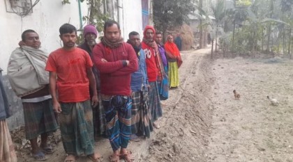 শিবগঞ্জে ৩৫ পরিবারের দুর্ভোগের অবসান, ইউপি চেয়ারম্যানের সহযোগিতায় রাস্তা নির্মাণ