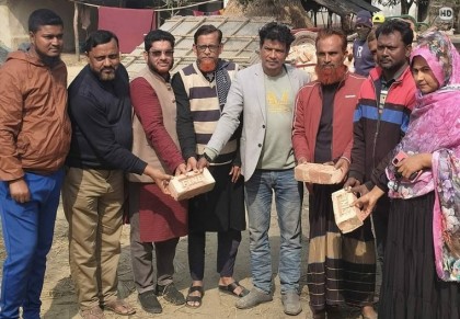 রাস্তা সংস্কারের উদ্যোগ নিলেন ইউনিয়ন পরিষদের ভারপ্রাপ্ত চেয়ারম্যান মাহবুব রহমান