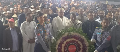 জয়পুরহাটে প্রথম প্রহরে শহীদদের প্রতি ফুলেল শ্রদ্ধা জানালেন প্রতিমন্ত্রী  আব্দুল বারী