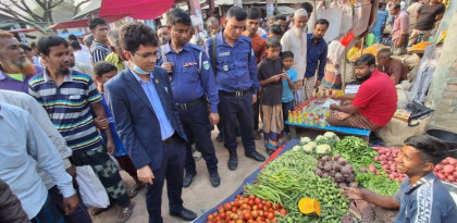 নন্দীগ্রামে বাজার নিয়ন্ত্রণে মোবাইল কোর্টের অভিযান, অবৈধ মাটি কাটায় এক্সক্যাভেটরের ব্যাটারি জব্দ