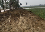 ক্ষেতলালে তিন ফসলি জমি ভরাট করার অভিযোগ প্রভাবশালীর বিরুদ্ধে 